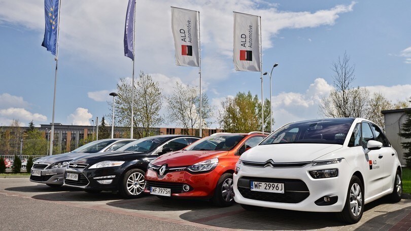 Auto aziendali: tassa solo sul nuovo, esclusi ibrido e elettrico
