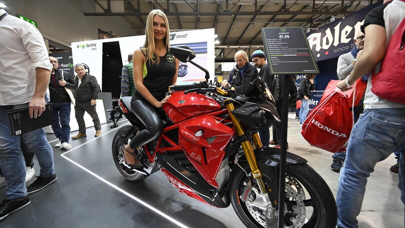 Energica, la gamma 2020 e la nuova Ribelle a EICMA 2019: gli scatti