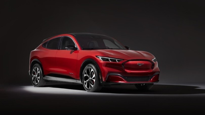 Ford Mustang Mach-E, la prima elettrica si ispira alla pony car