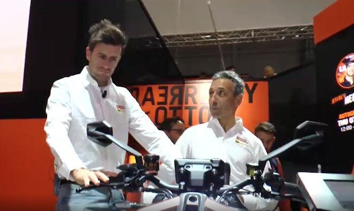 EICMA 2019: il video di KTM 890 Duke R e 1290 Super Duke R Black