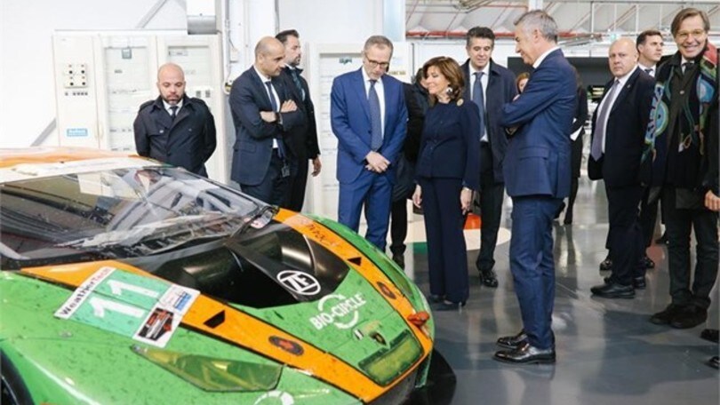 Lamborghini, il Presidente Casellati in visita a Sant'Agata Bolognese