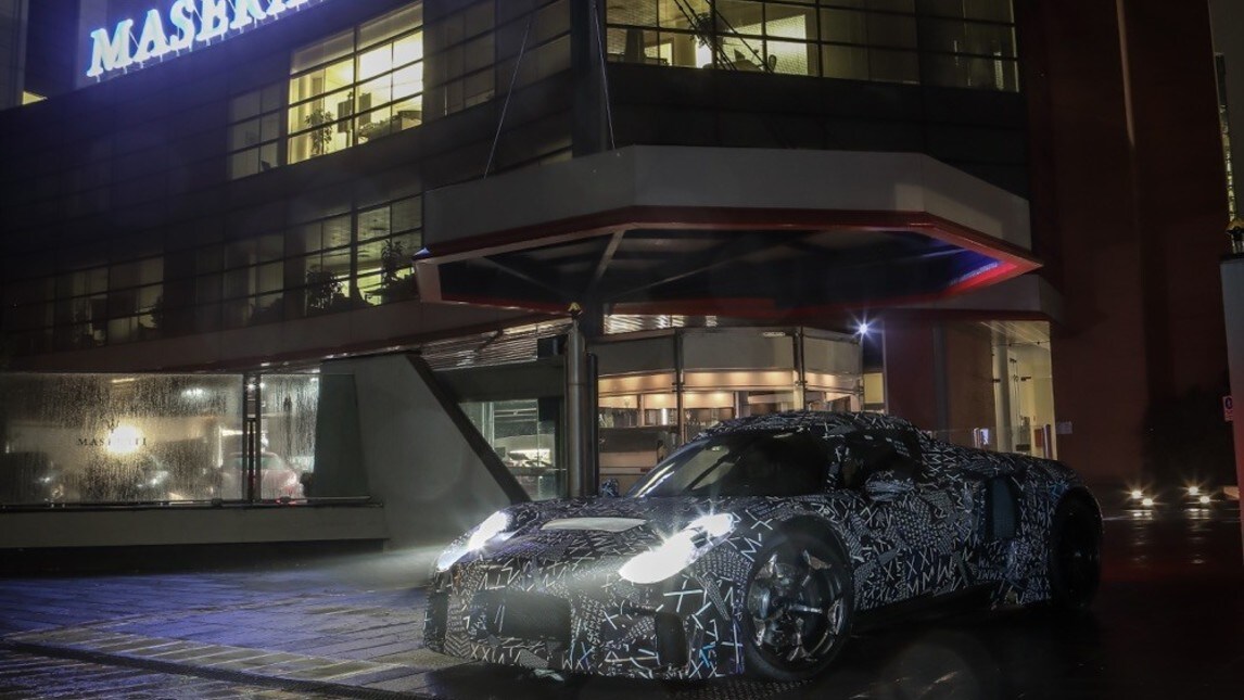 Maserati, un muletto anticipa i dettagli della nuova Supersportiva