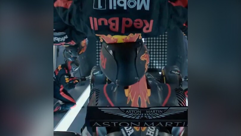 Red Bull: ecco il pit stop senza gravità