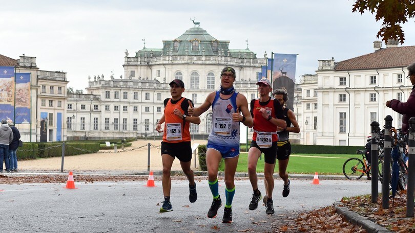 Maratona di Torino annullata, la piena del Po blocca i maratoneti