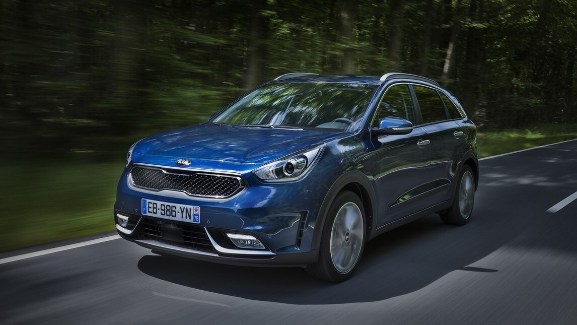 Kia Niro, la Sport Utility ibrida su strada: gli scatti
