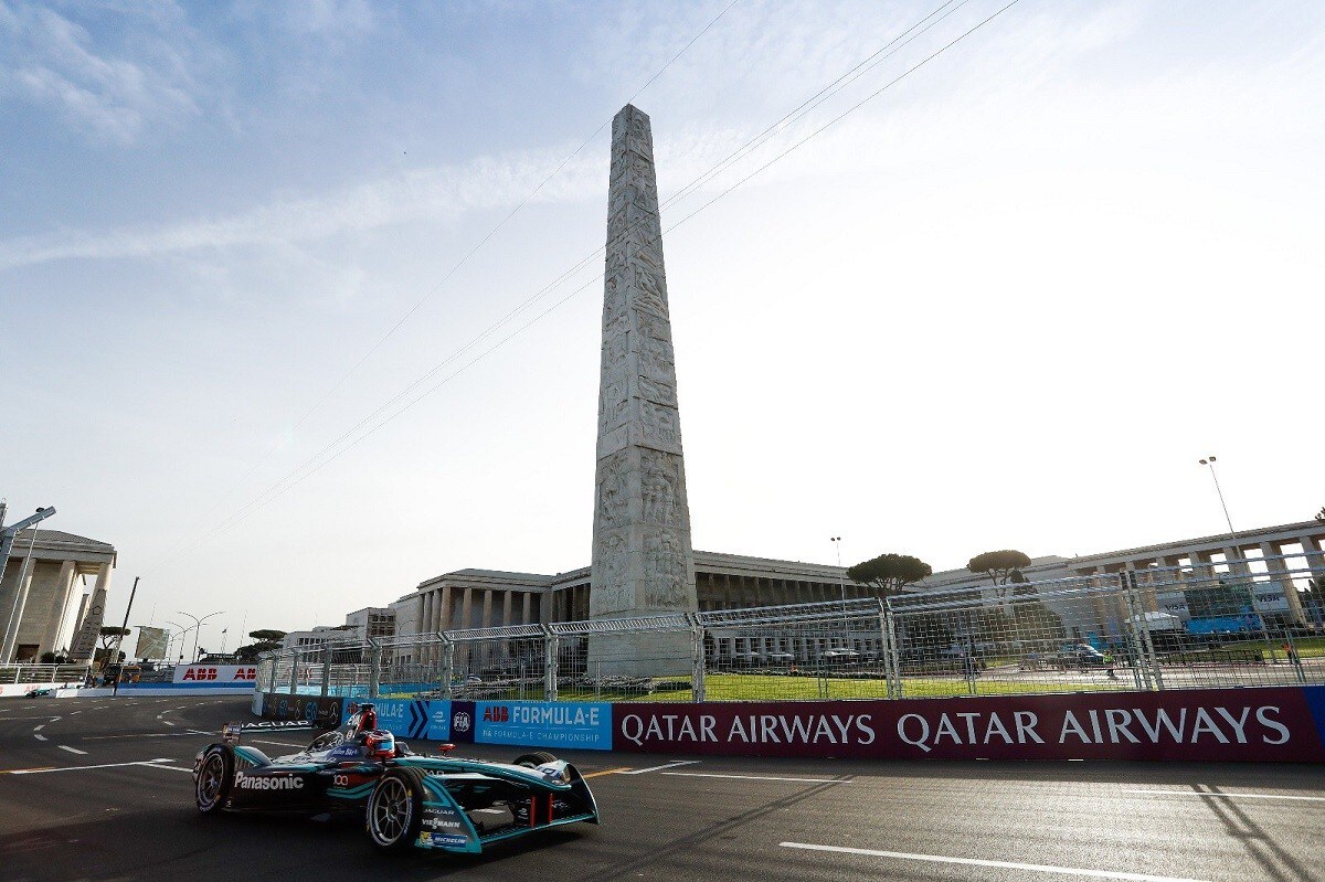 Formula E, a Roma potatura per gli alberi dell’EUR