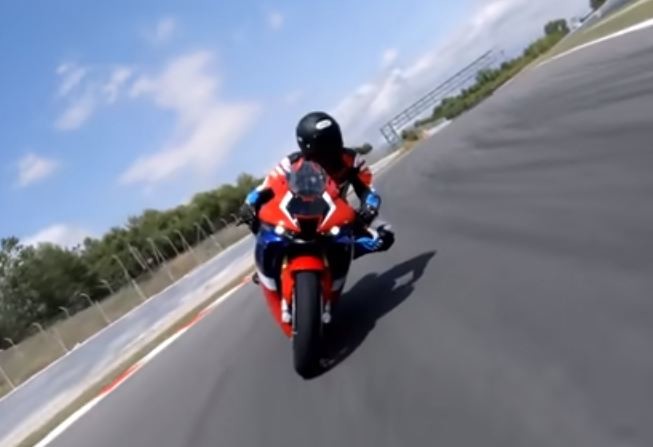 Marc Marquez, test in pista con la Honda CBR1000RR-R Fireblade: VIDEO