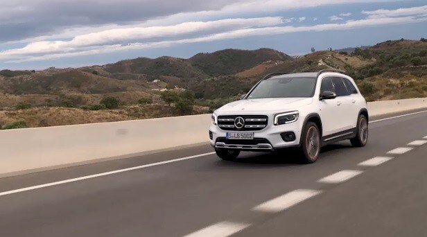 La nuova Mercedes GLB: VIDEO