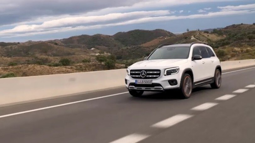La nuova Mercedes GLB: VIDEO