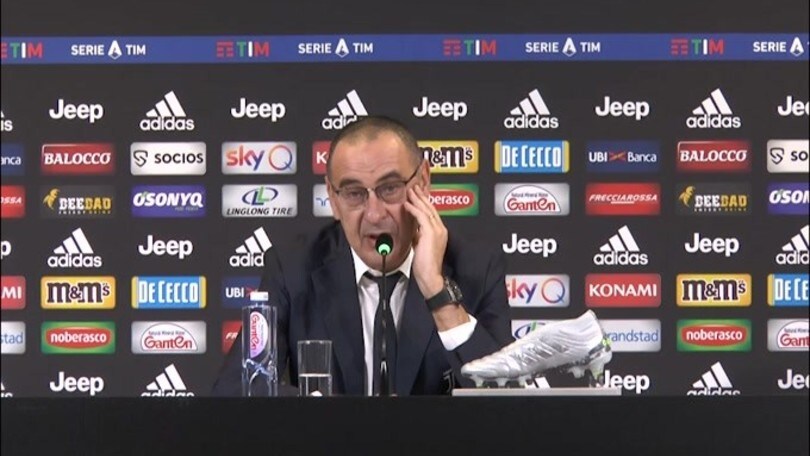 Sarri: "Commesse 3 caz**** dietro"