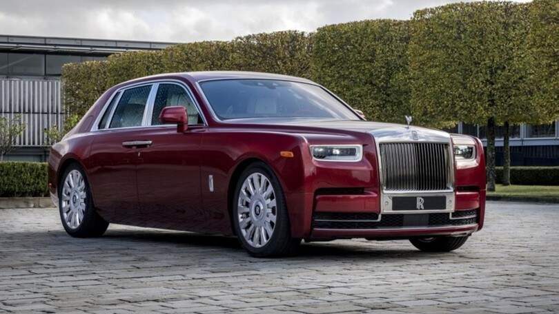 Rolls Royce Phantom RED, battuta all'asta per combattere l'Aids