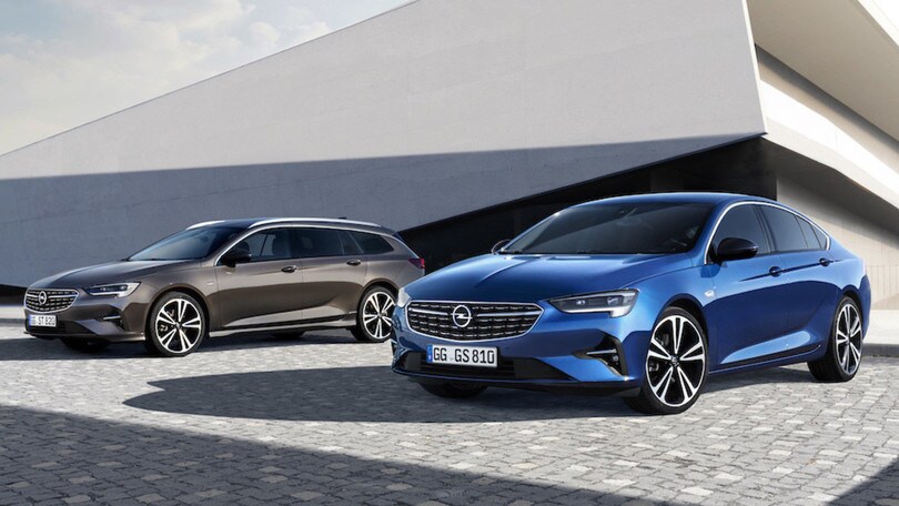 Opel Insignia, nuovi fari full LED Pixel per il restyling 2020