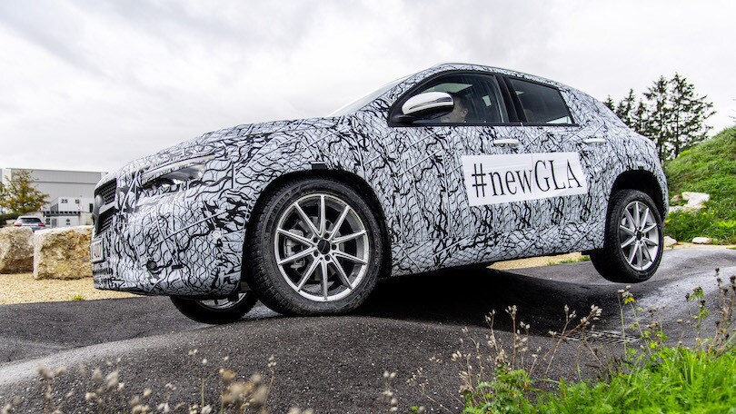 Nuova Mercedes GLA, l'interno si trasforma