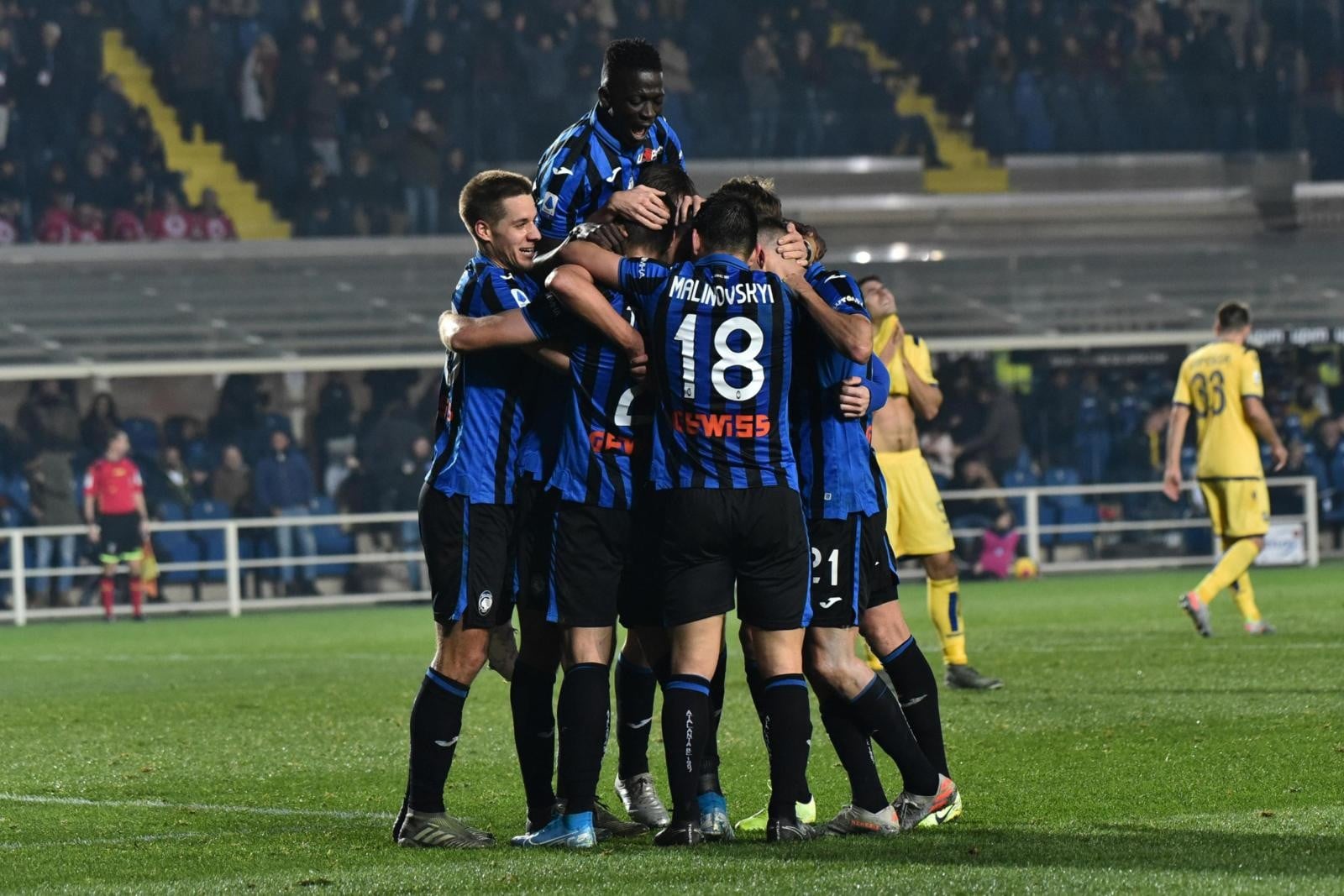 L'Atalanta batte 3-2 in extremis il Verona: Malinovskyi, Muriel e Djimsiti firmano la rimonta