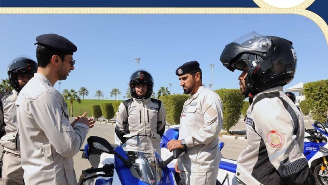 La polizia di Abu Dhabi in Ducati Panigale V4R