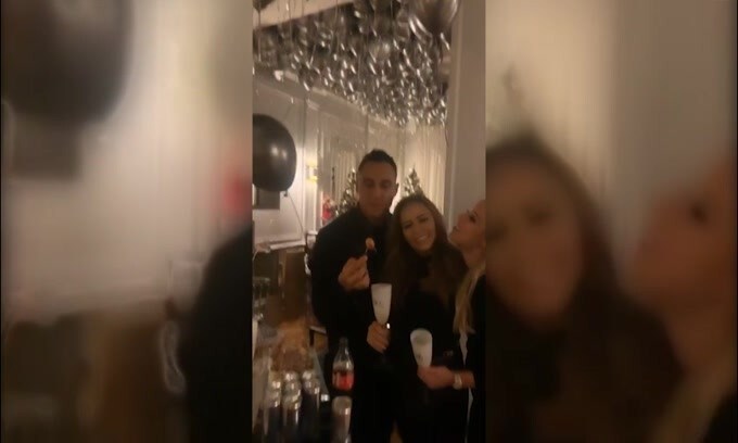 Compleanno a Parigi per Wanda Nara