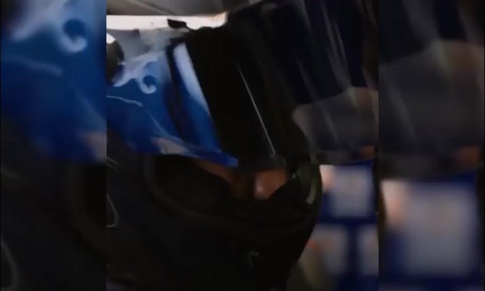 Le immagini della sfida tra Rossi e Hamilton a Valencia