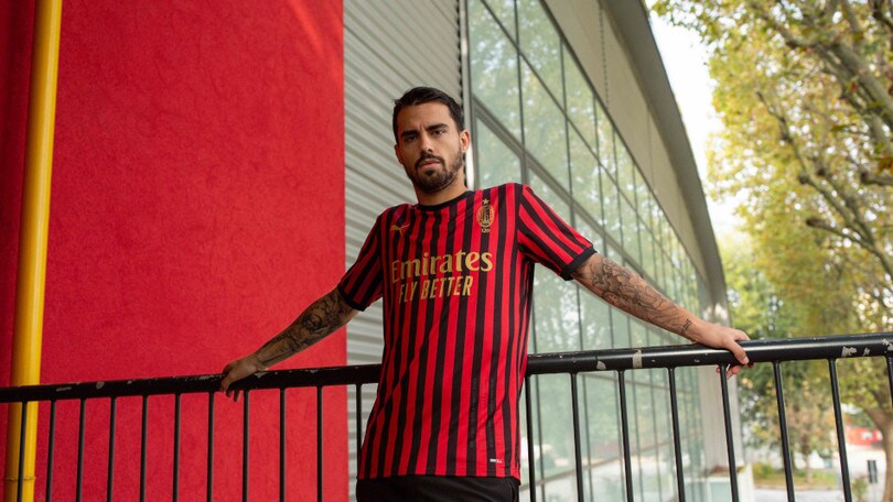 La maglia limited edition Puma e le collezioni speciali per i 120 anni del Milan