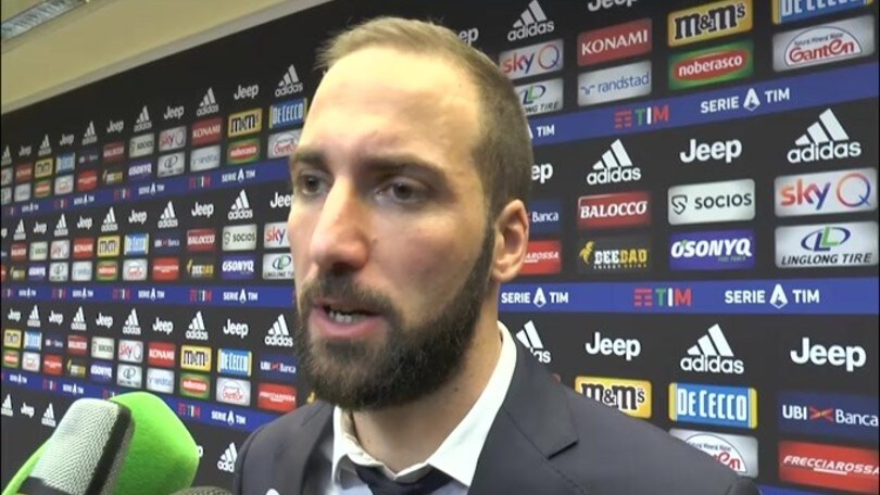 Higuain: "Possiamo giocare con il tridente, ma decide il mister"