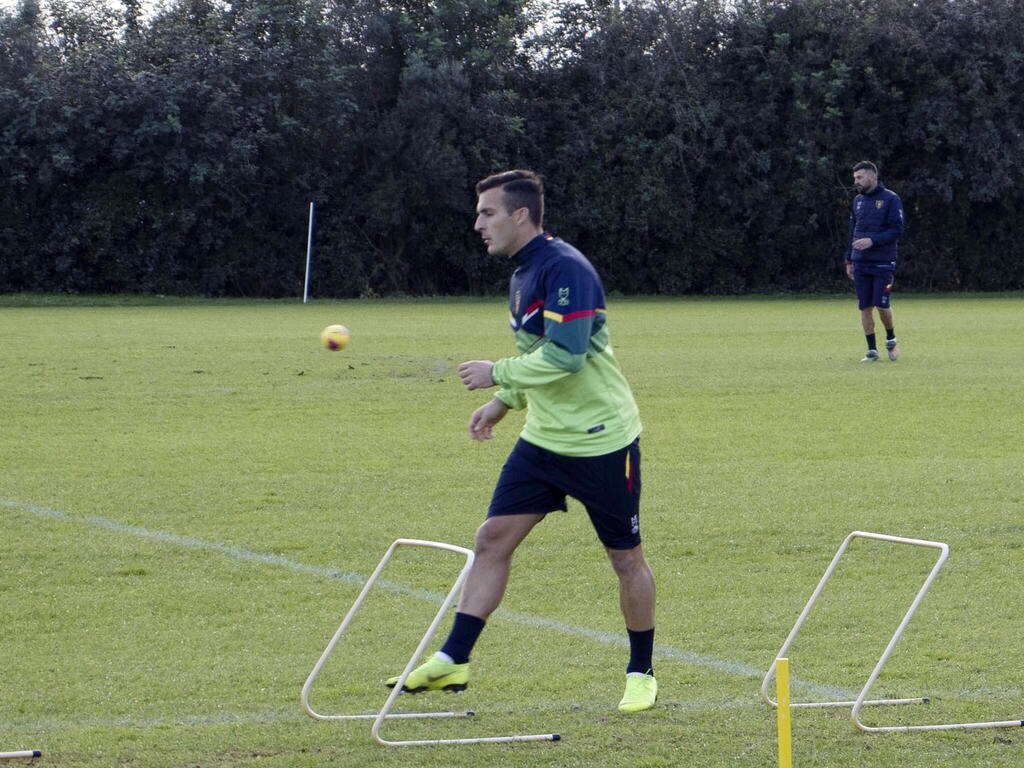 Donati-Lecce, ora è ufficiale: il difensore ha firmato
