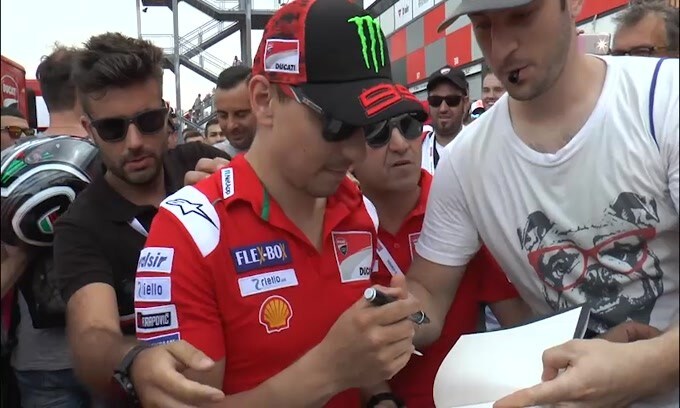 Motogp, Lorenzo potrebbe rientrare nel paddock