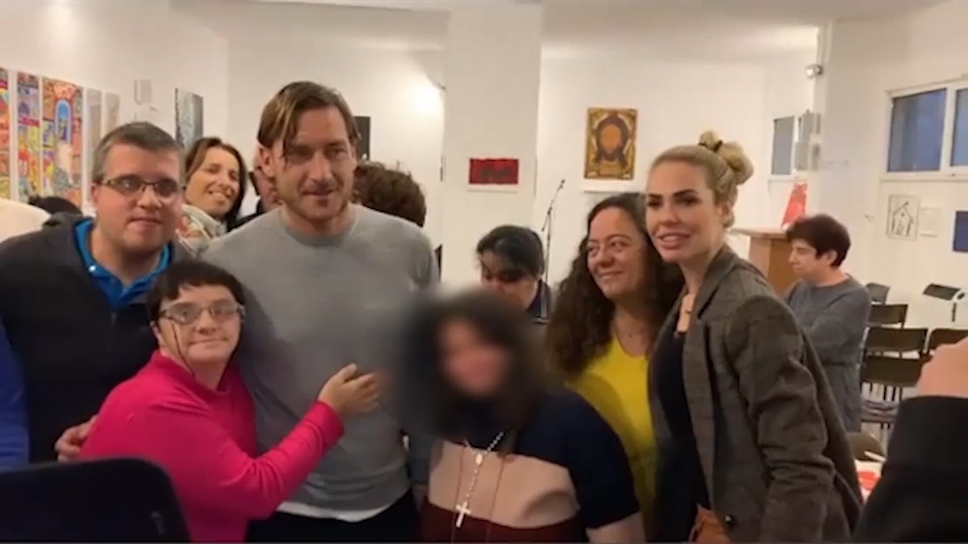 Sant'Egidio: la sorpresa di Totti ai ragazzi della Comunità
