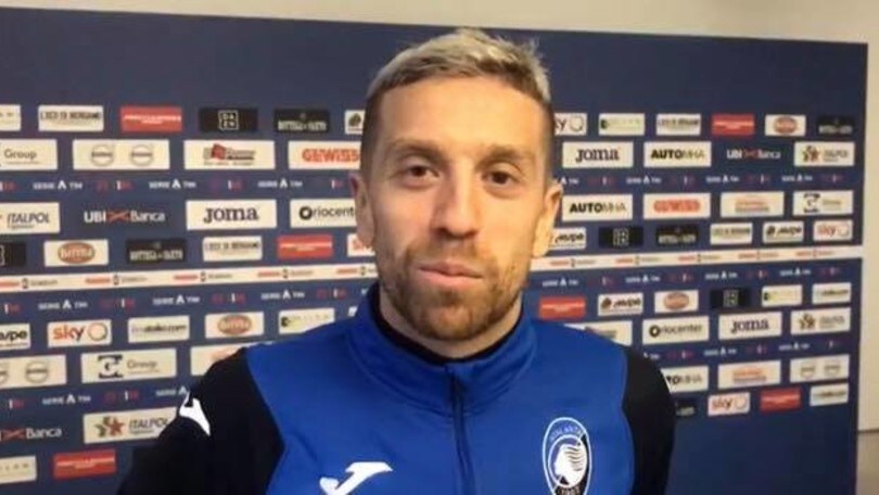 Il Papu Gomez augura buone feste al... Gassino!
