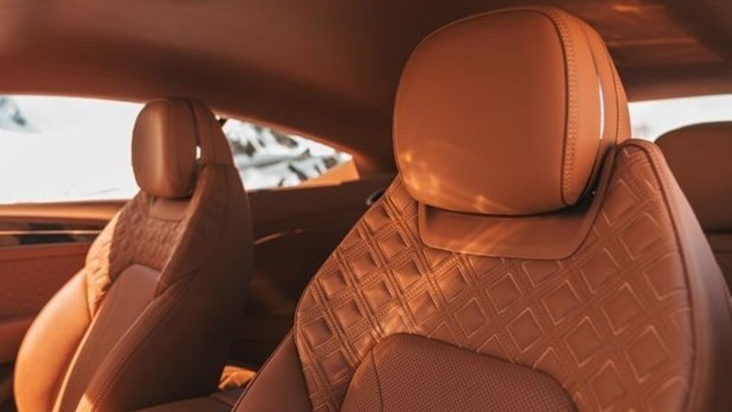 Bentley, la trapuntatura 'Diamond in Diamond': gli scatti