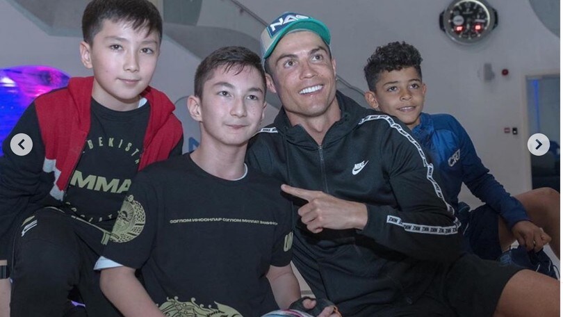CR7 con Amir, il bimbo che gioca senza gambe