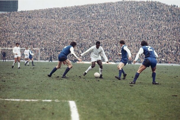Il Santos ricorda alcuni numeri di Pelé: «361 gol in 353 gare esterne»