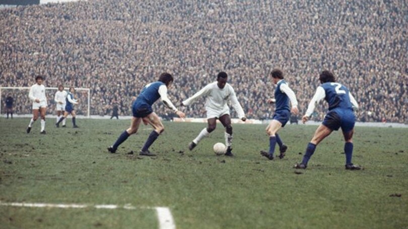 Il Santos ricorda alcuni numeri di Pelé: «361 gol in 353 gare esterne»