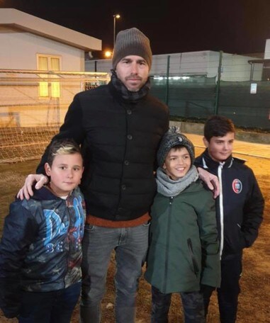 Andrea Barzagli con i Pulcini 2010 del Pianezza!