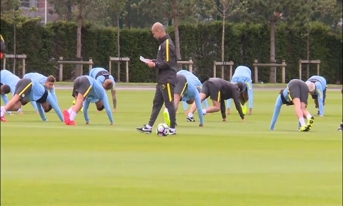 Guardiola, meglio in campo che con le auto!