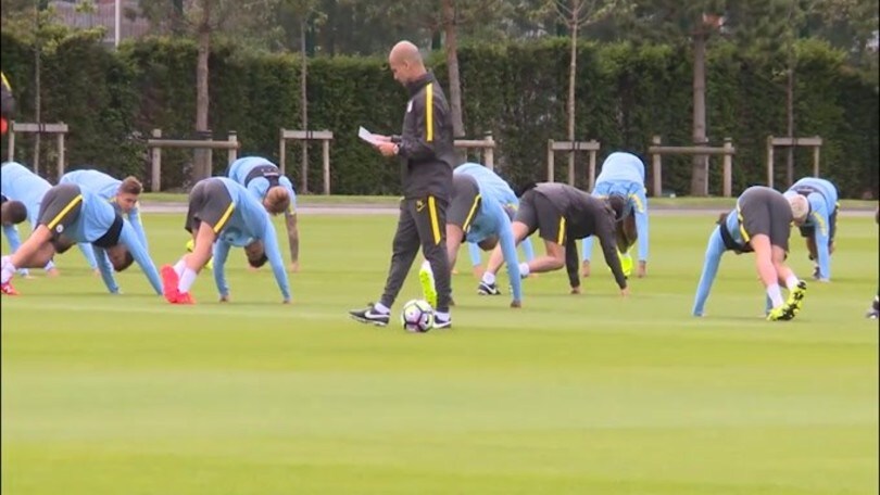 Guardiola, meglio in campo che con le auto!