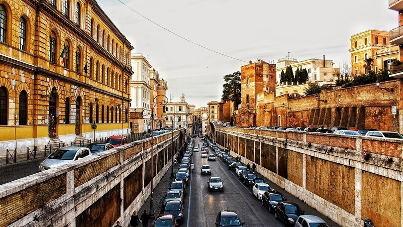 Roma, martedì 14 gennaio stop alle auto diesel