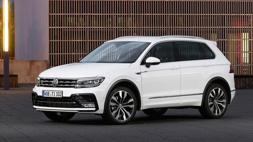 Volkswagen TIguan restyling, cambiano i fari