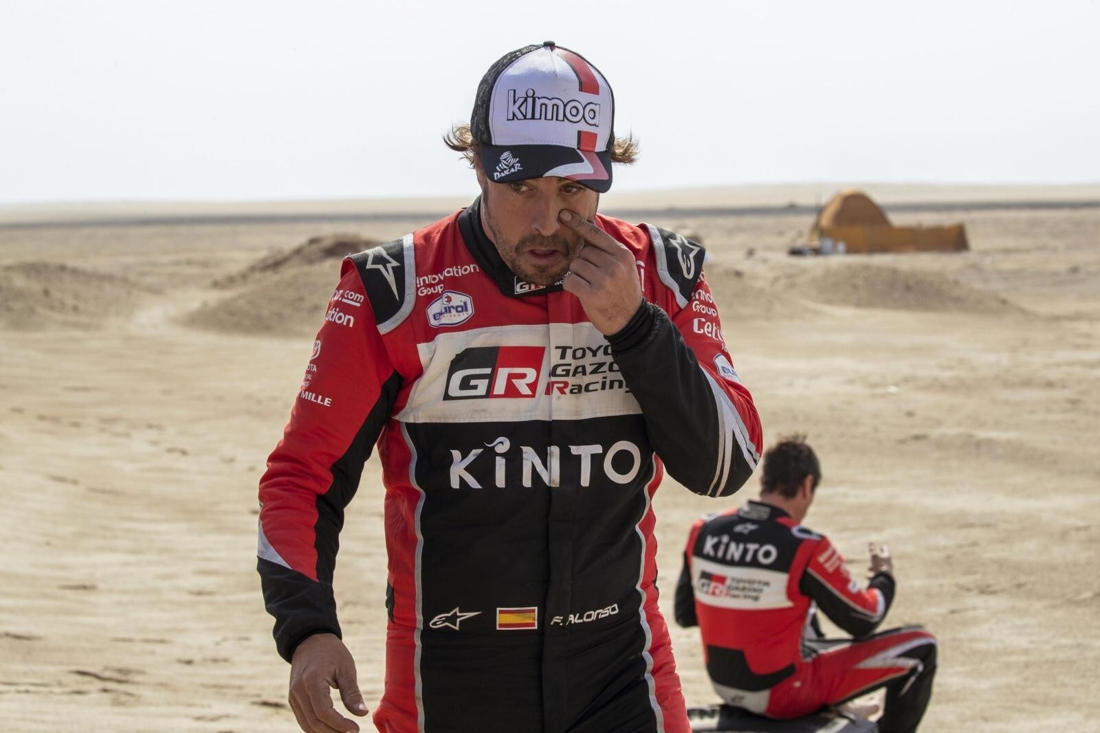 Dakar, Alonso dopo l'incidente: "Contento di aver continuato"