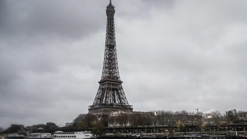 Francia, protesta contro la riforma delle pensioni: Louvre bloccato