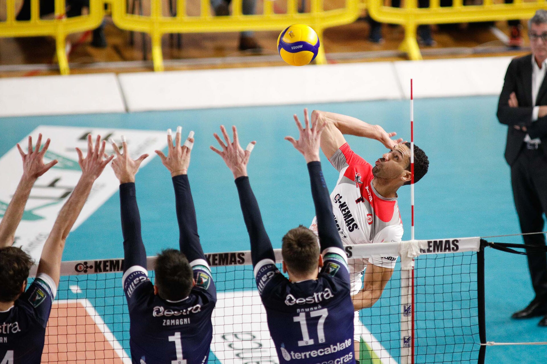 A2 Maschile, Siena vince anche a Santa Croce, Calci ko