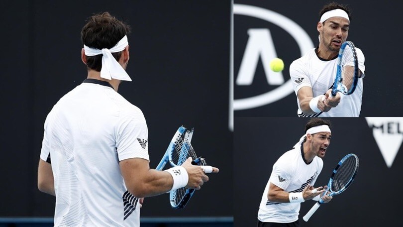 Australian Open, Fognini spacca la racchetta nel match con Opelka