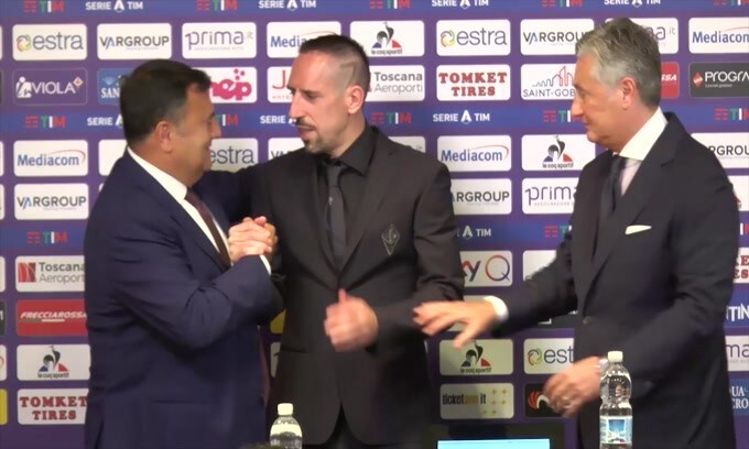 Fiorentina, Ribery rientrerà a marzo