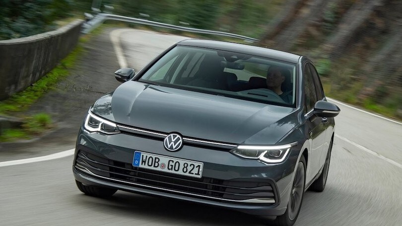 Volkswagen Golf GTI 8, l'esordio a Ginevra