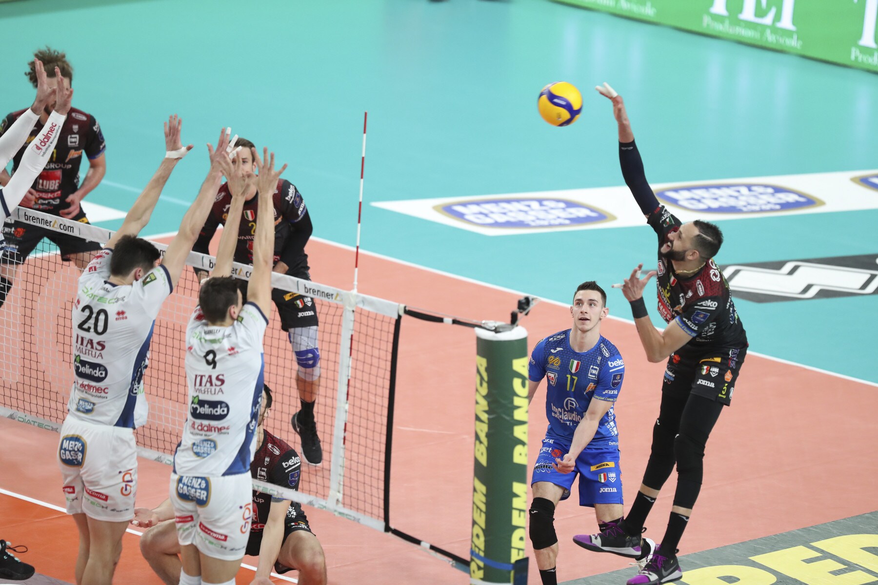 Champions League: Civitanova-Trento recuperano il match della 1a giornata
