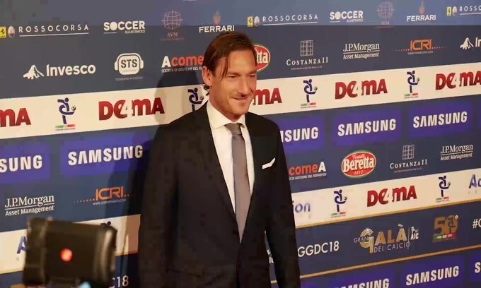 Un "like" di Totti fa arrabbiare i tifosi della Roma