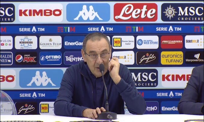 Sarri: "Rigori? Dovremmo rimettere maglie a strisce"