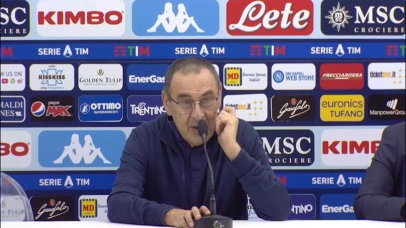 Sarri: "Rigori? Dovremmo rimettere maglie a strisce"