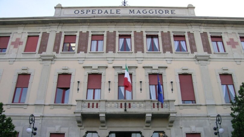 Morto il bimbo caduto dalla finestra di casa a Collecchio
