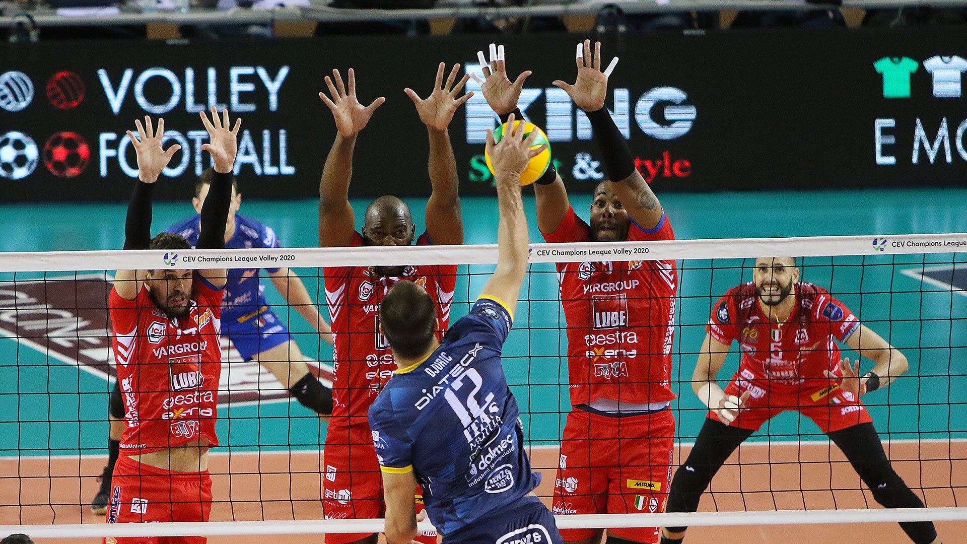 Champions League, quarto round: tre italiane in campo