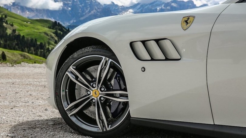Ferrari elettrica, la visione con 4 motori