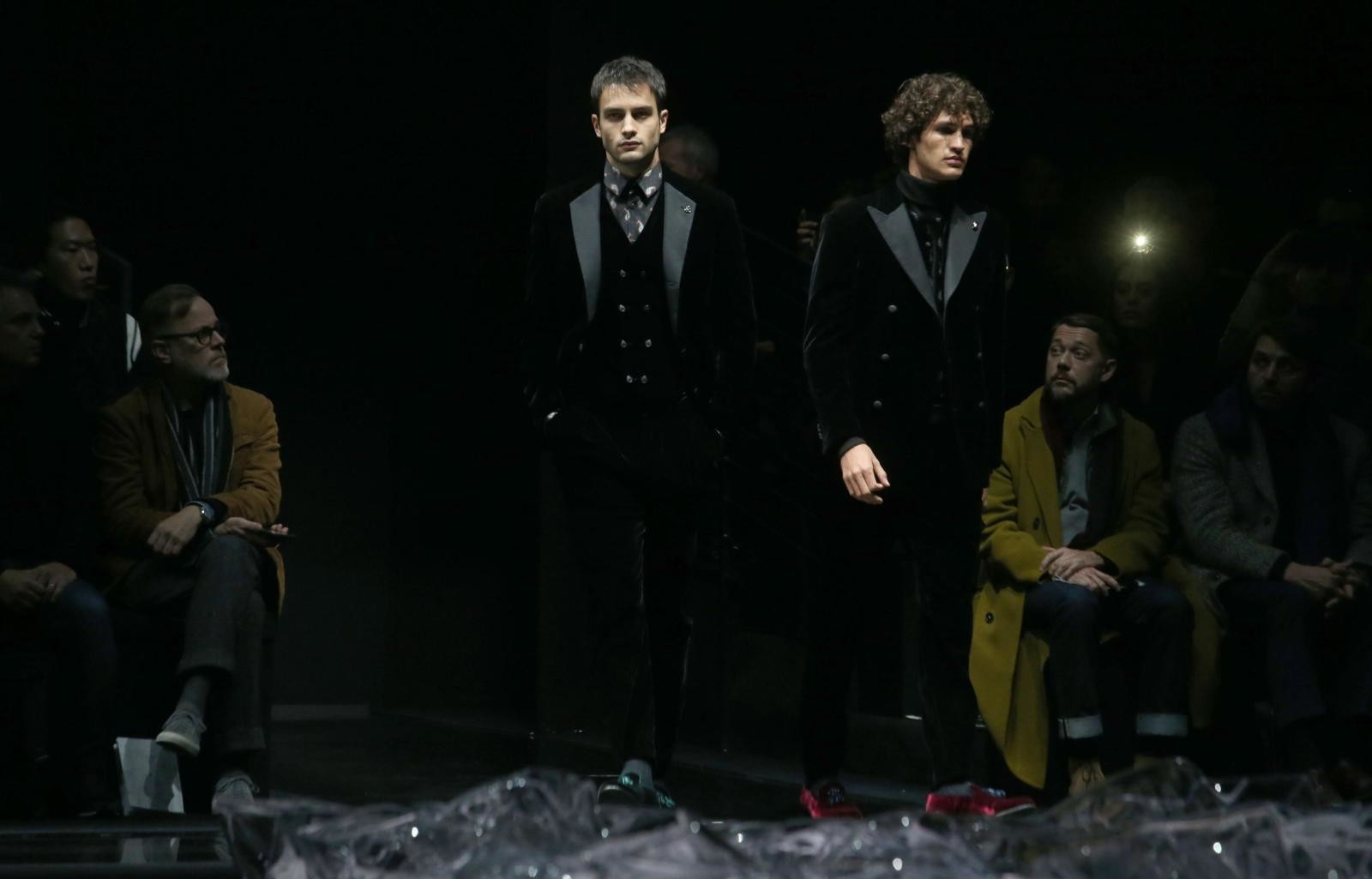 Coronavirus: Milano Fashion Week via web per i cinesi